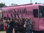 지난 12일 워싱턴 DC에서 열린 ‘Women for Amy’ 투어 버스 앞에서 포즈를 취하는 ‘Concerned Women for America’ 회원들. ©크리스천포스트