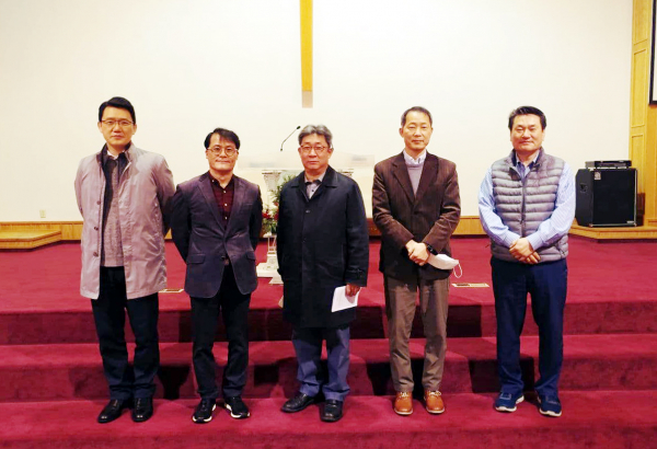 왼쪽부터 이민규 목사, 앤드류 정 목사, 장홍석 목사, 신영재 목사, 이기범 목사