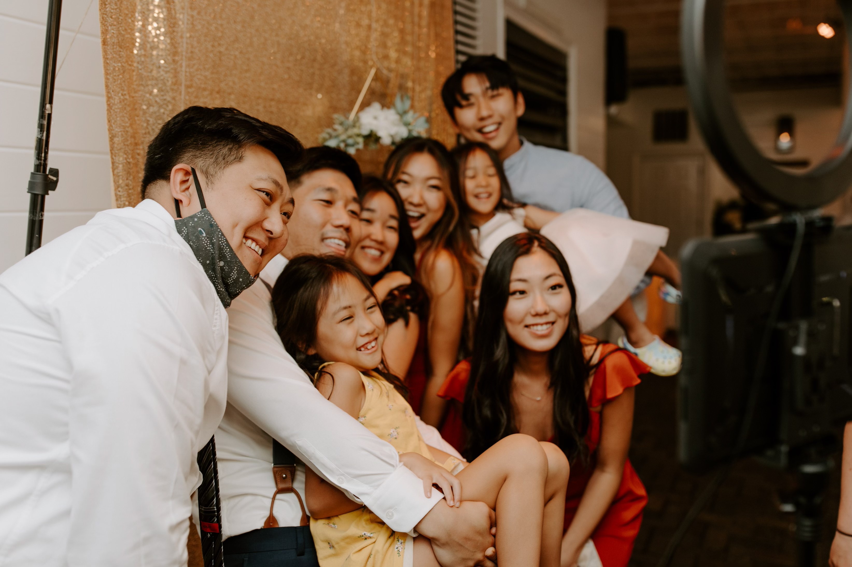 Grace English Ministry 존 윤 목사와 성도들 ©GEM