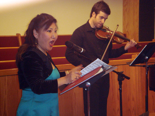 열창하는 메조소프라노 조공자 교수.