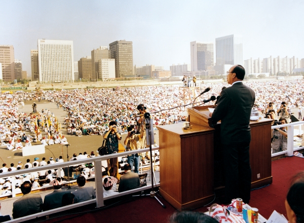 1994년 나라와 민족을 위한 기도회 당시 조용기 목사 