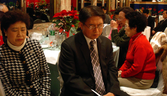 이명박 대통령을 지지하는 미주 동포모임 주최로 이명박 대통령 당선 감사 예배 및 기도회가 진행됐다.