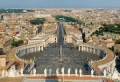 미켈란젤로의 돔에서 내려다 본 바티칸의 성 베드로 광장. ⓒwikipedia