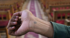 콥트교인의 손목에 새겨진 십자가 모양의 문신. ⓒ오픈도어