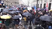 백신 반대 시위에 나선 프랑스인들. ⓒ데일리메일 보도화면 캡쳐