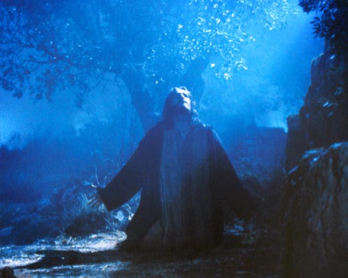 조금 나아가사 얼굴을 땅에 대시고 엎드려 기도하여 가라사대 내 아버지여 만일 할만하시거든 이 잔을..