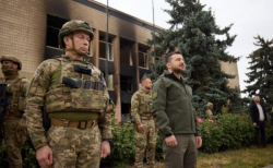 우크라이나 젤런스키 대통령과 군인들의 모습. ©intsecurity.org