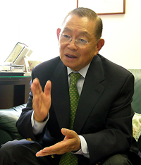 방지각 목사는 자녀교육에 있어 '교회 교육 통한 인물양성과 가정내 철저한 신앙관 성립이 중요하다'고 밝혔다.