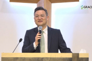 그레이스한인교회 새성전 봉헌예배에서 소감을 전하는 이승훈 목사