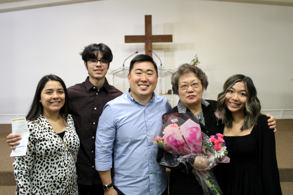 베이커형제교회 창립 16주년 감사예배 및 임직식 이미희 장로 가족