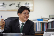 최근 한국장로교총연합회 대표회장에 취임한 정서영 목사를 11월 29일 그의 사무실에서 인터뷰했다. ⓒ송경호 기자