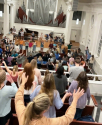 샘포드대학교의 학생들이 이 학교의 채플에서 예배를 드리고 있다. ©샘포드대 교목 바비 게틀린(Bobby Gatlin) 목사/크리스천포스트