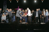 ▲새들백교회는 2021년 5월 6일 처음으로 여성 목사 안수를 했다. ⓒ새들백교회