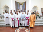 나렌드라 모디 총리와 가톨릭교회 지도자들이 함께 기념촬영을 했다. ⓒ나렌드라 총리 트위터