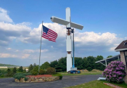 펜실베니아에서 가장 큰 십자가 완성을 위해 몇 주간의 기초 작업이 남아있는 힐탑 침례 교회 십자가 모습 @indianagazette.com