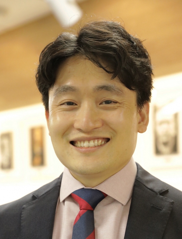 장재호 교수(감리교신학대학교 조교수, 종교철학/과학신학)