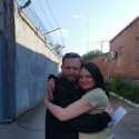 석방된 후 아내와 포옹하고 있는 안드레이 쉬로코프 목사. ⓒ텔레그램 채널 Mirt