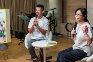 방송인 션(왼쪽)과 이지선 교수(오른쪽)©한국컴패션