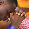 기도하는 나이지리아 성도. ⓒ오픈도어