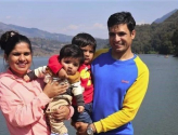 네팔 케샤브 라지 아차리아 목사와 가족들의 모습. ⓒ모닝스타뉴스