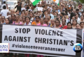 인도의 기독교 여성들이 플래카드를 들고 정부의 기독교 박해에 반대하는 시위에 참여하고 있다.
