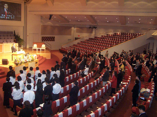 이날 감사예배에는 재학생, 동문, 교단 관계자 등 150여명이 참석해 개교30주년을 자축했다.