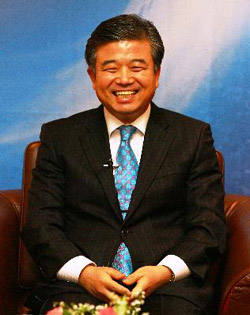 김성곤 목사는 건강한 교회를 만드는 것은 하나님의 명령을 따르는 것이라며, 전 세계의 모든 교회가 건강한 교회로 세워질 수 있도록 노력하겠다는 포부를 밝혔다. ⓒ허난세 위원 