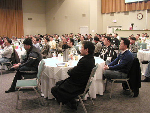 인생의 후반부를 좋은 아버지로 살아보고자 참석해 경청하는 참가자들