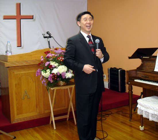 최근 통합을 한 믿음장로교회는 강경구 목사를 초청 부흥성회를 개최했다.