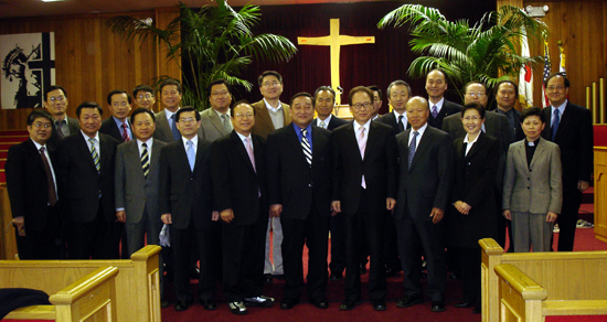 목사회는 뉴욕한성교회에서 3월 월례회를 펼쳤다. 사진은 회의 이후 단체사진