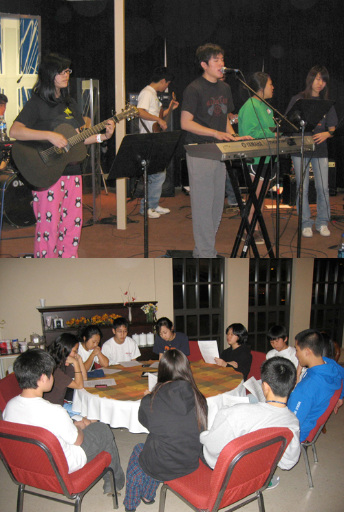 금식을 하며 간절한 마음으로 드리는 찬양(위), 함께 토론하는 시간(아래)