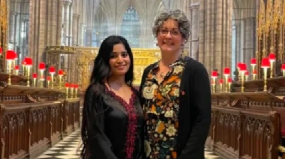 ▲(왼쪽부터 순서대로) 리브카 네바시와 영국 ACN 이사 캐롤라인 헐(Caroline Hull) 박사. ⓒACN