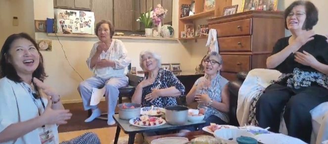 왼쪽에서 첫번째가 LA 카운티 정신건강국 정명화 프로모터