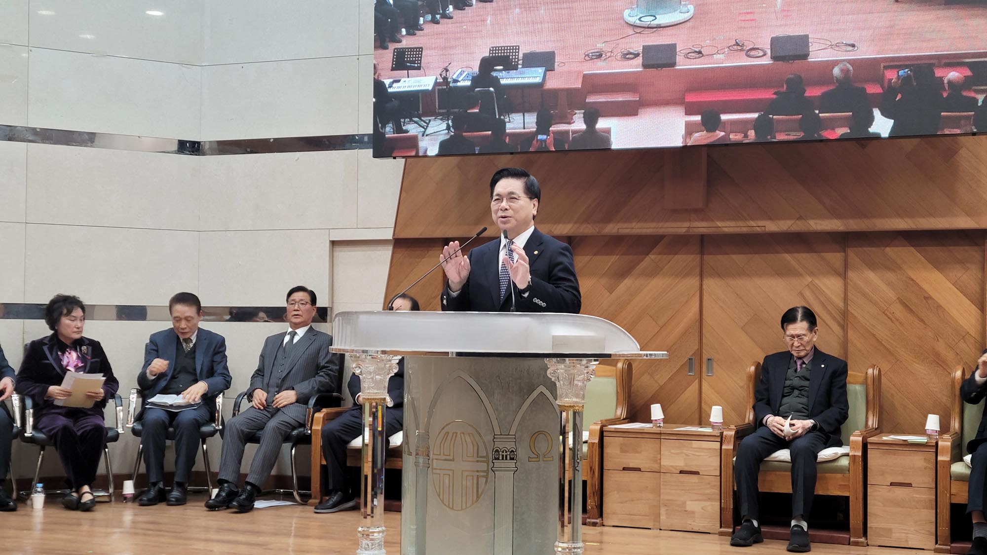 ▲이영훈 목사가 설교하고 있다.  