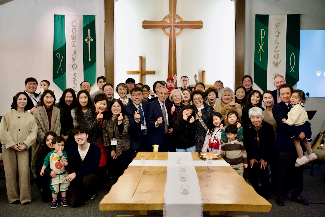 시애틀 블레싱교회 입당 감사예배 기념촬영