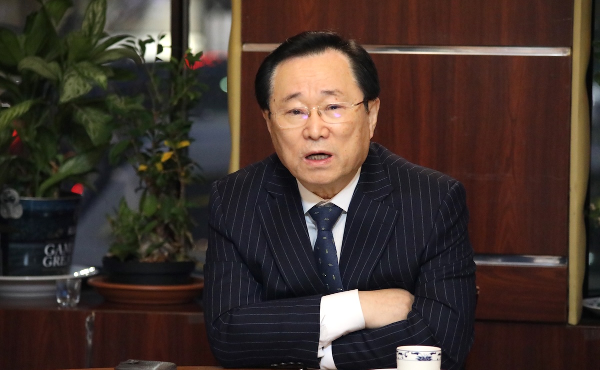 장학일 목사가 기자회견을 진행하고 있다.