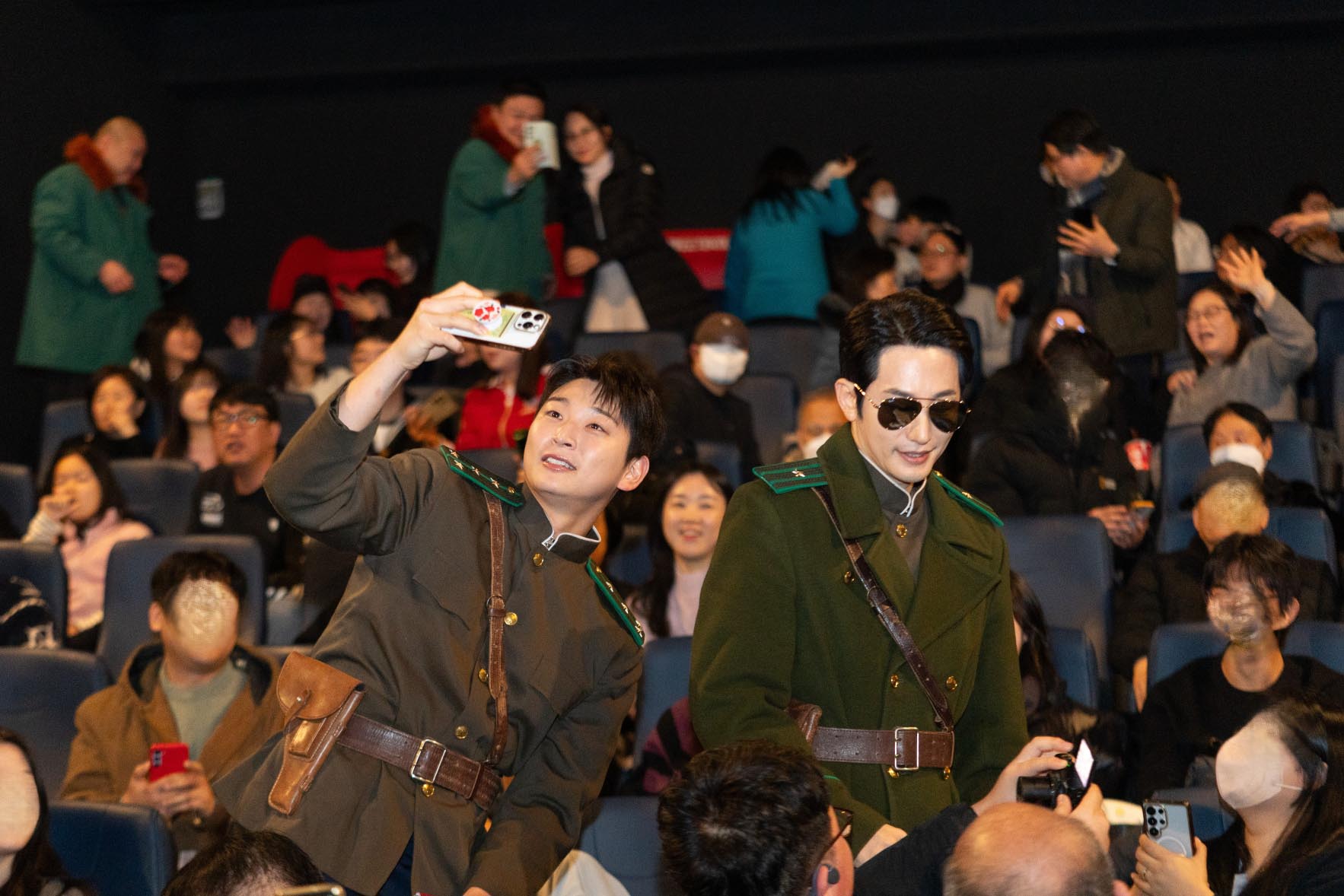 ▲영화관 무대인사 모습. ⓒ스튜디오타겟