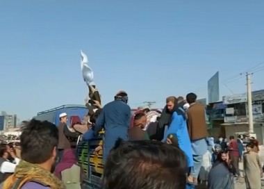 미국의 20년 전쟁은 탈레반이 며칠 만에 재집권하면서 혼란스러운 종말을 맞이했다. ©Channel 4 News