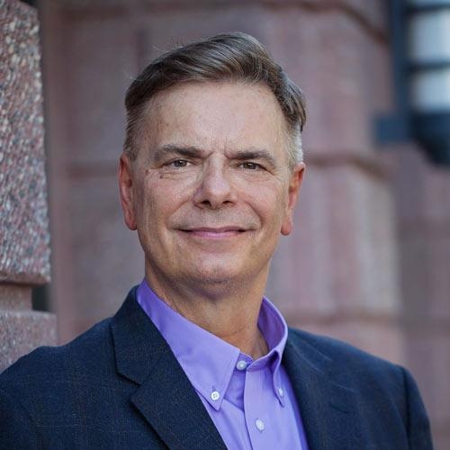 반 마일라 ©linkedin.com