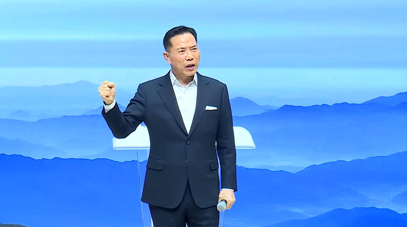 ▲손현보 목사가 2월 8일 주일예배에서 설교하고 있다. ⓒ유튜브