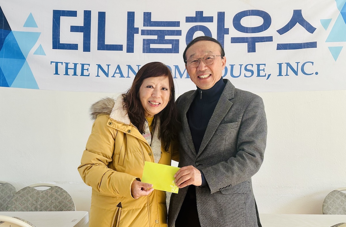 제니퍼 베르디키오 씨(좌)와 더나눔하우스 박성원 대표