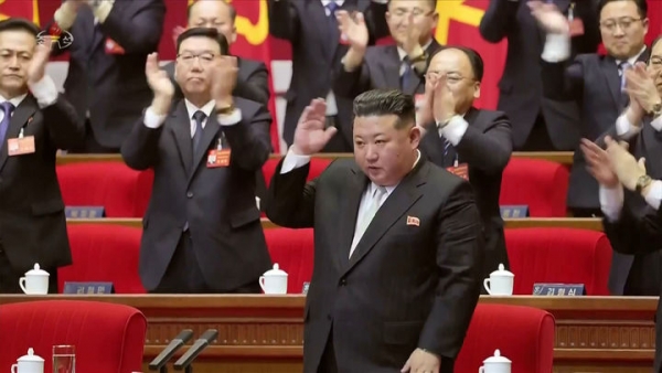 북한 김정은 국무위원장이 지난 22일 평양에서 열린 조선노동당 제9차 대회에서 노동당 최고 직책인 총비서로 재추대됐다고 조선중앙TV가 보도했다. ©조선중앙TV 캡처