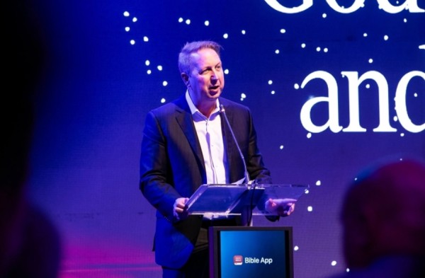 유버전 창립자이자 CEO인 바비 그루네왈드는 최근 인터뷰에서 AI 기술이 지닌 잠재력은 인정하면서도, 하나님과 성경에 관한 질문에 답하는 도구로 사용하기에는 아직 충분히 신뢰할 수준이 아니라고 밝혔다. ©Christian Daily International