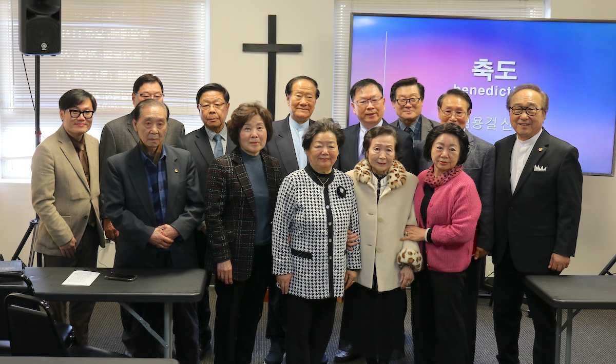 뉴욕교협 2026년 부활절 새벽연합예배를 위한 제2차 준비기도회 참가자들이 기념촬영을 했다.