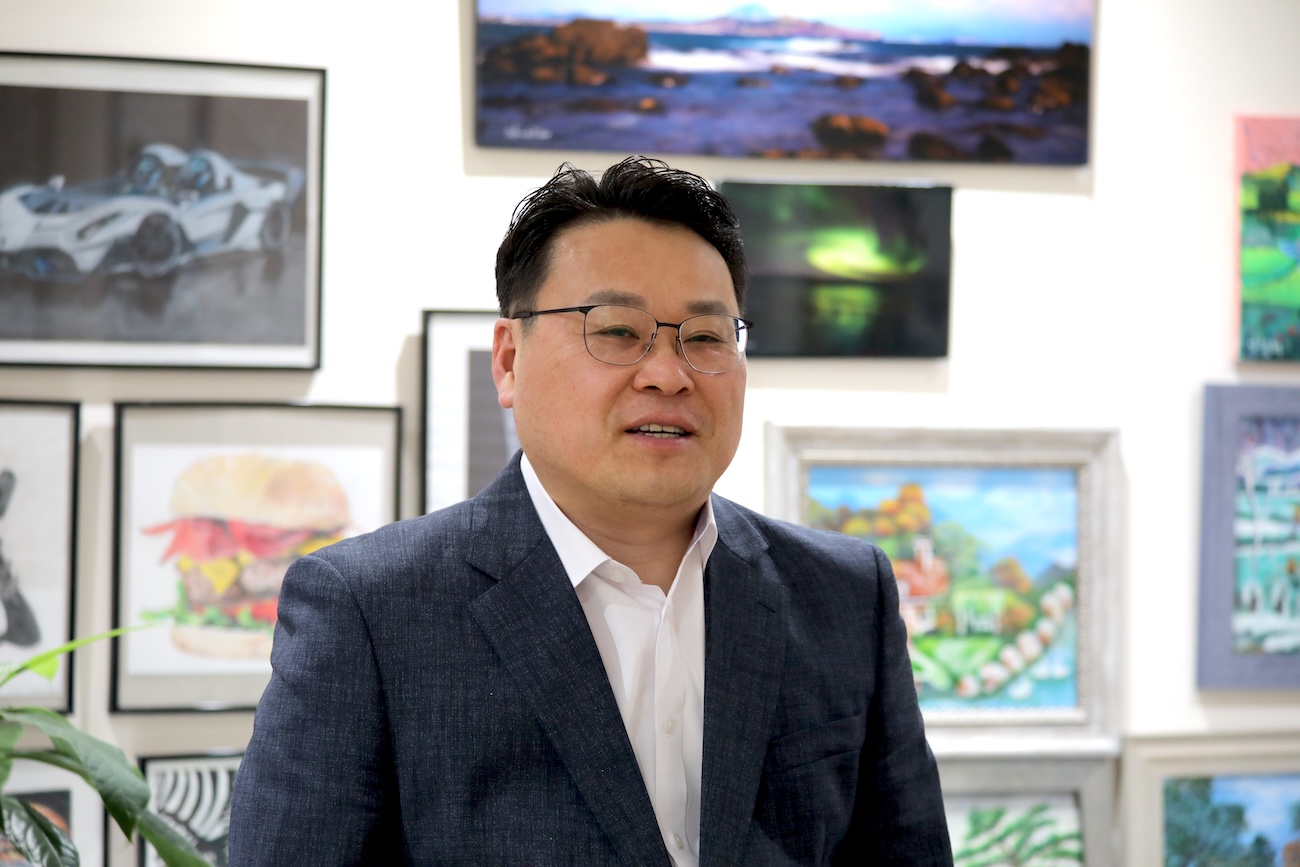 충신교회 담임 안재현 목사