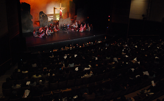 쉐퍼드 선교 오페라단의 ''Endless Love'가 지난 3월 21일과 23일 'Queens Borough Performing Arts Center'에서 열렸다.