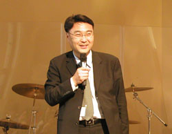 2년임기 신임회장 당선 이후 소감을 밝히는 김정호 목사.