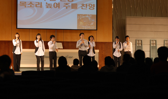 지난 4월 3일에는 뉴저지 필그림교회 목요청년예배에서 옹기장이 콘서트가 펼쳤다.ⓒ뉴저지 필그림교회 청년부