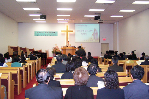 풍요로운 교회는 6일 교회본당에서 창립7주년 기념 임직식을 가졌다.