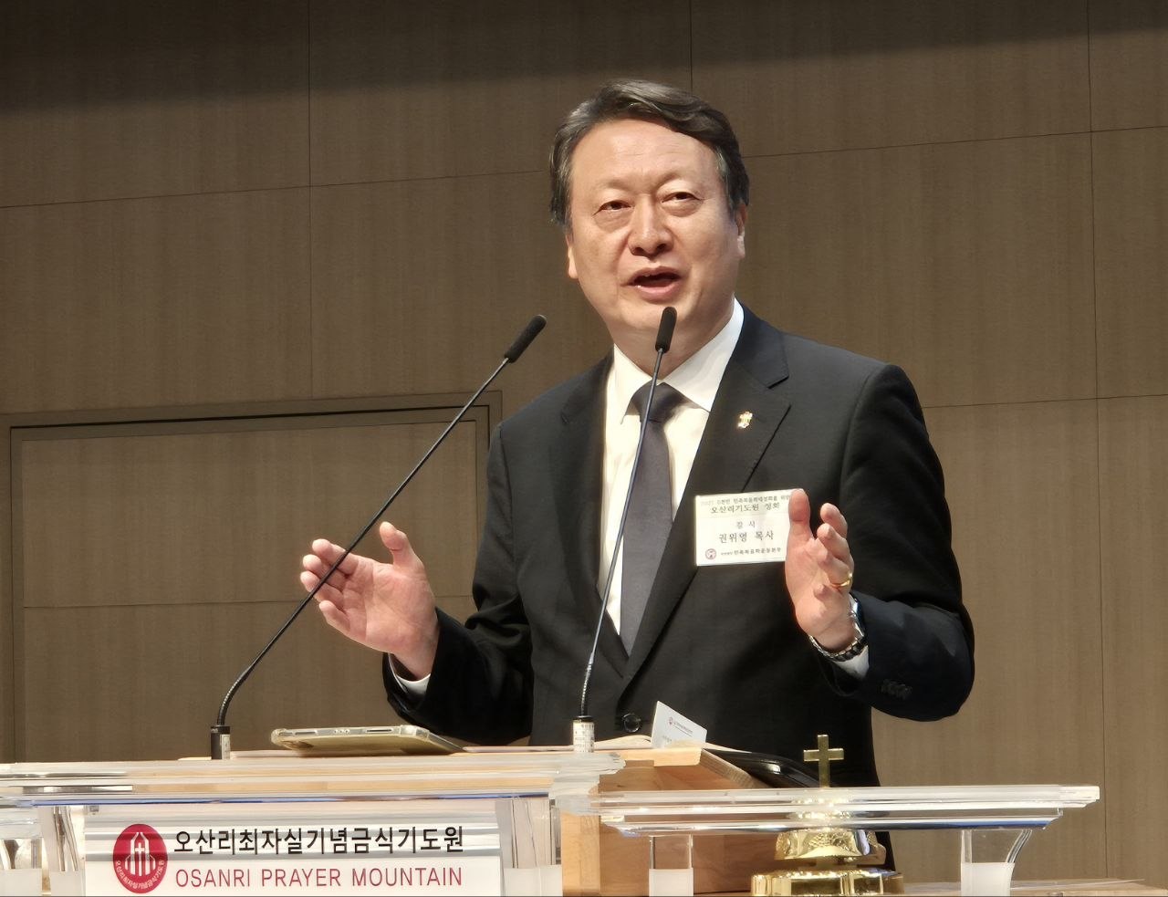 ▲권위영 목사가 설교하고 있다 